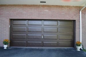 Showcase Ranch, Brown Dutchess Raynor Garage Doors